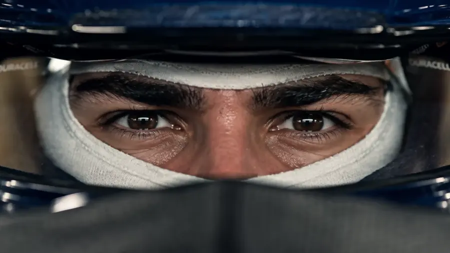 F1 — 역광의 트랙사이드