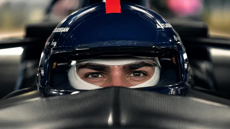 F1 — 석양의 실루엣 컷